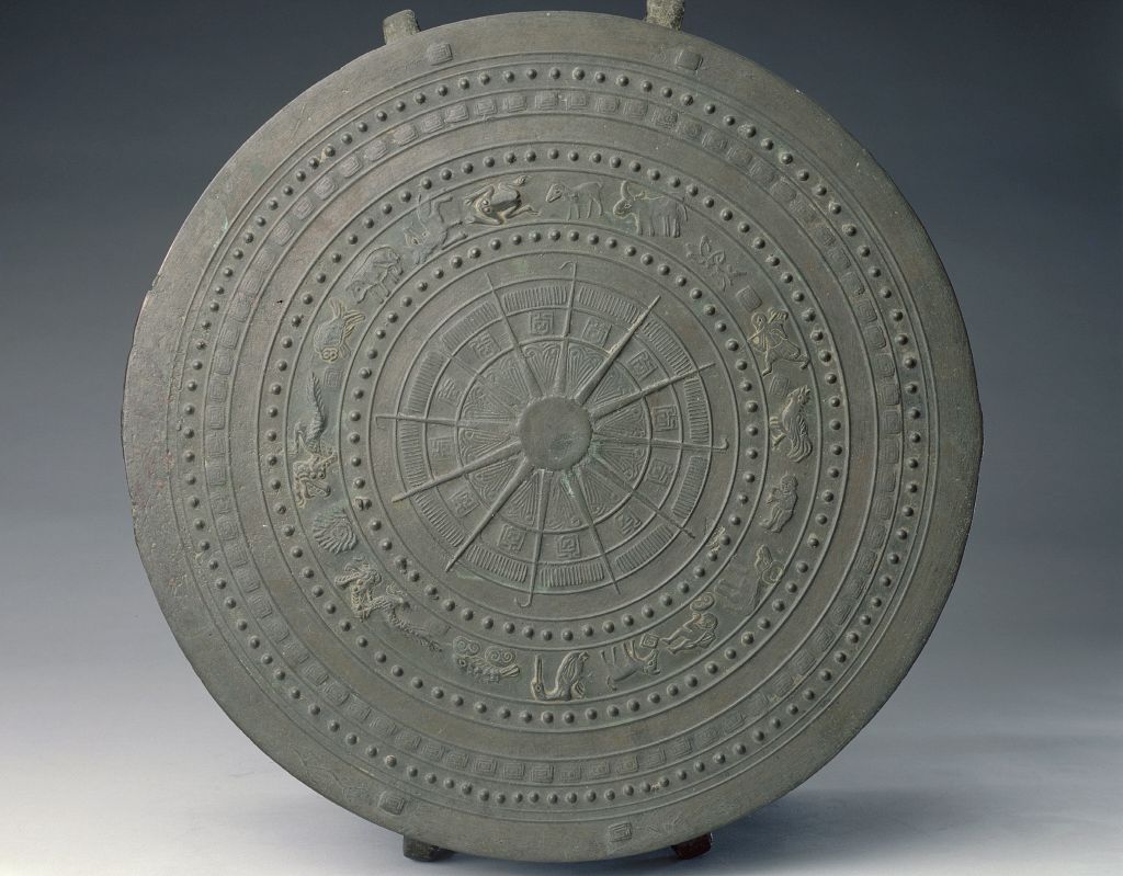 图片[2]-Majiang type bronze drum with animal pattern-China Archive